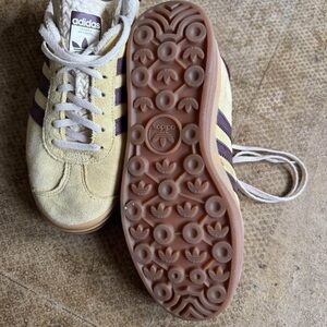 Adidas tan and maroon platform sneakers